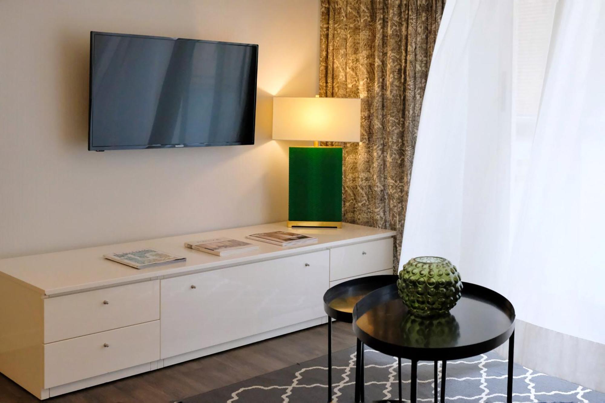 Residence Lungomare - Charming Apartments Riccione Zewnętrze zdjęcie