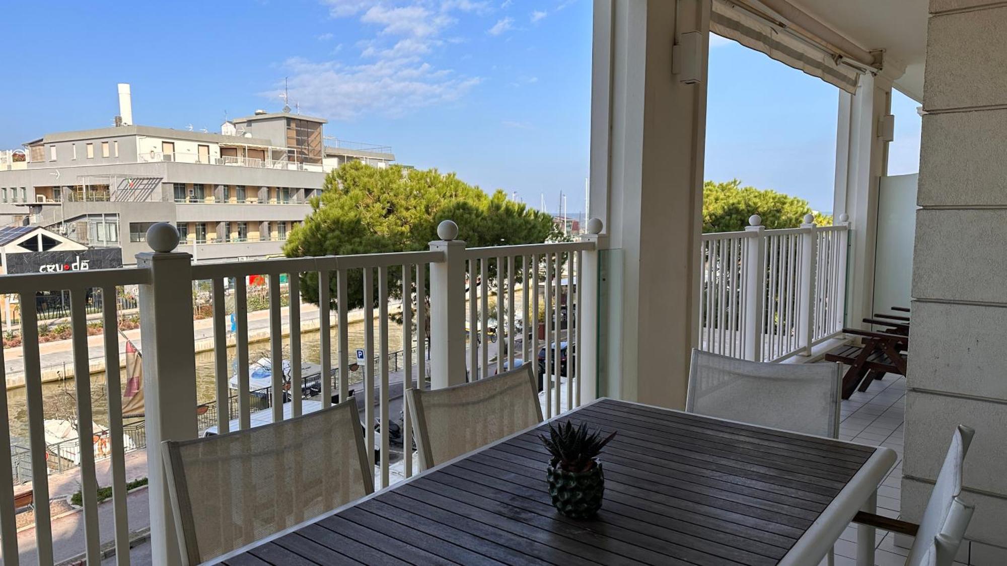 Residence Lungomare - Charming Apartments Riccione Zewnętrze zdjęcie