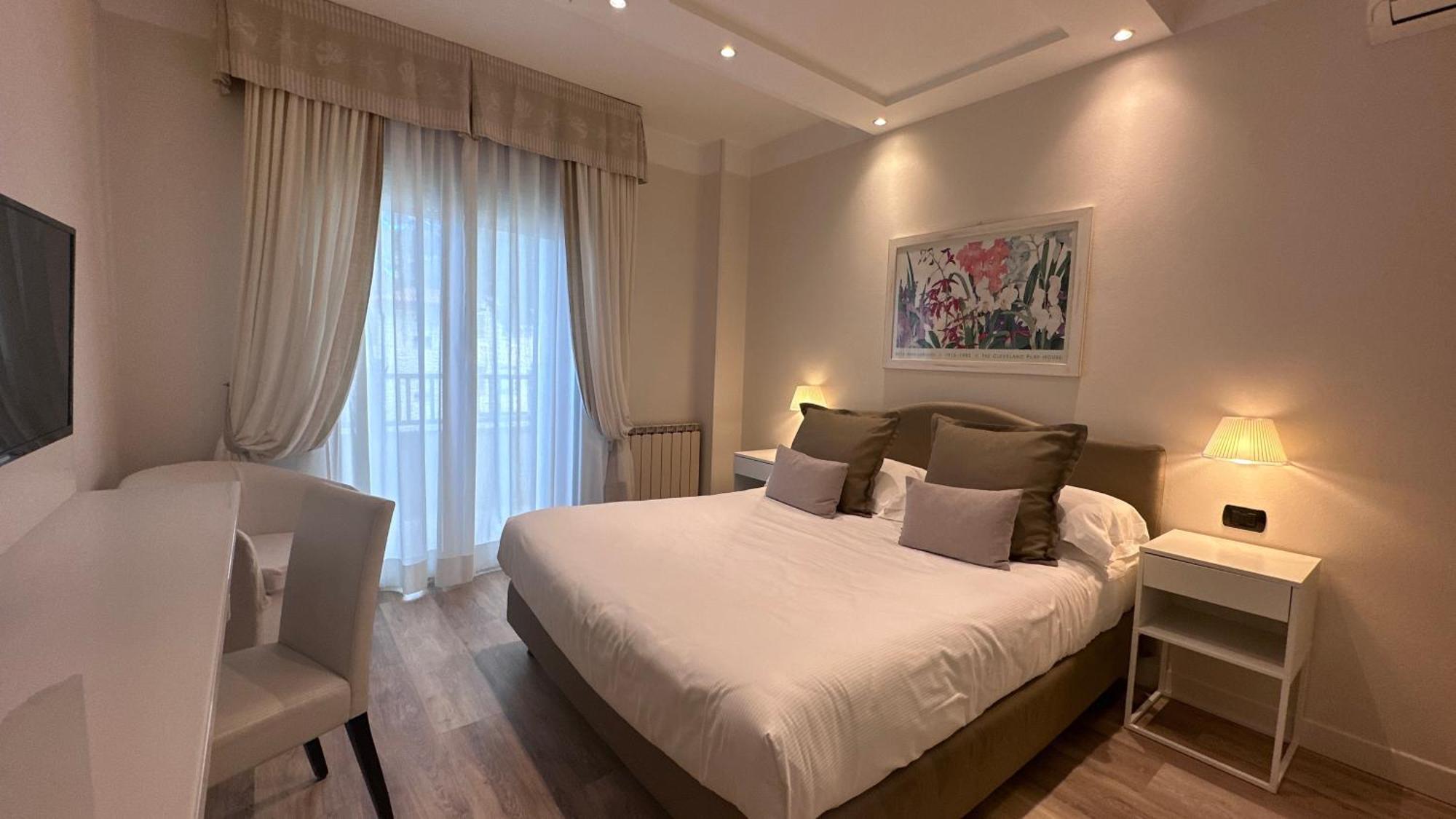 Residence Lungomare - Charming Apartments Riccione Zewnętrze zdjęcie