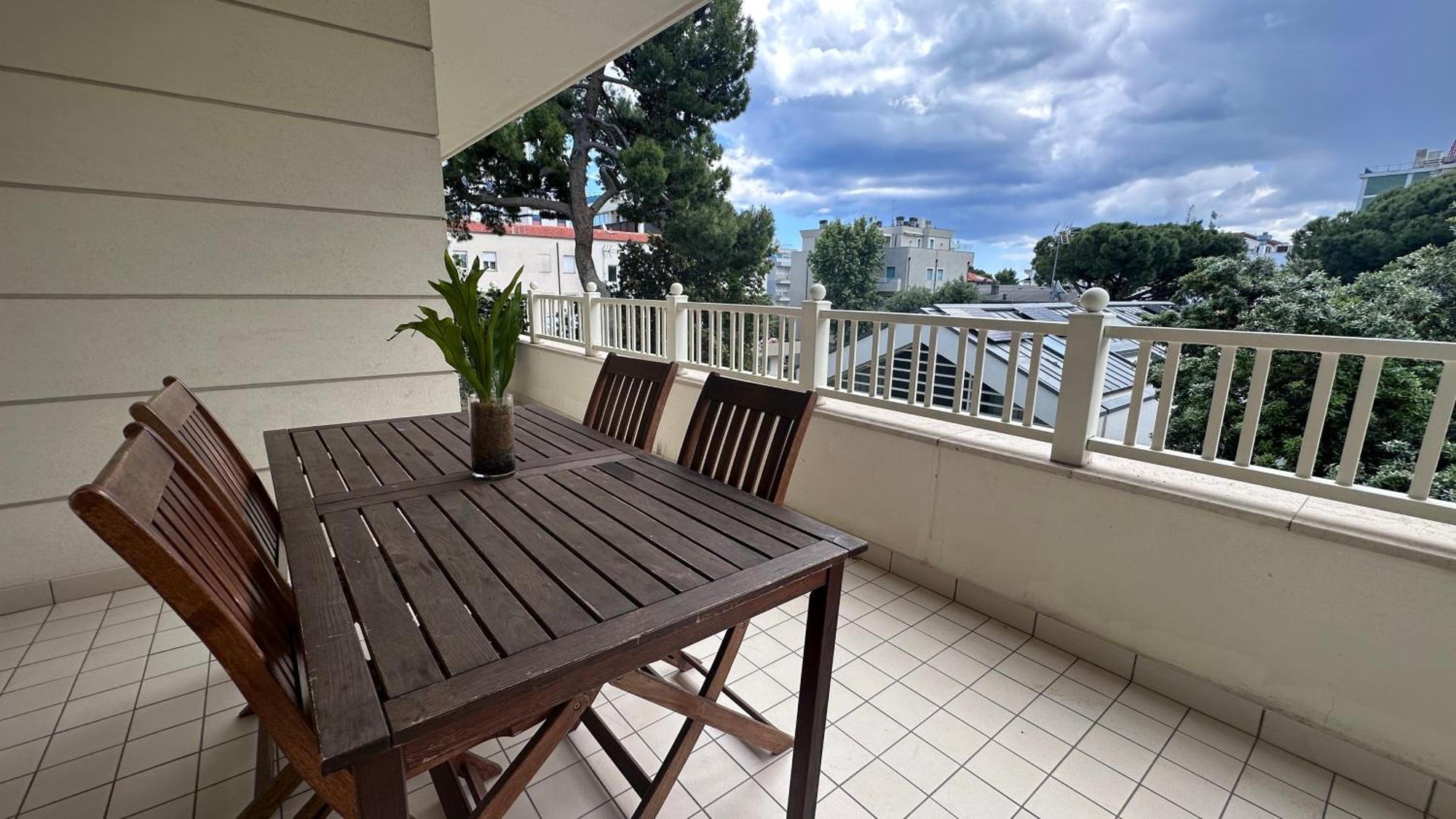 Residence Lungomare - Charming Apartments Riccione Zewnętrze zdjęcie